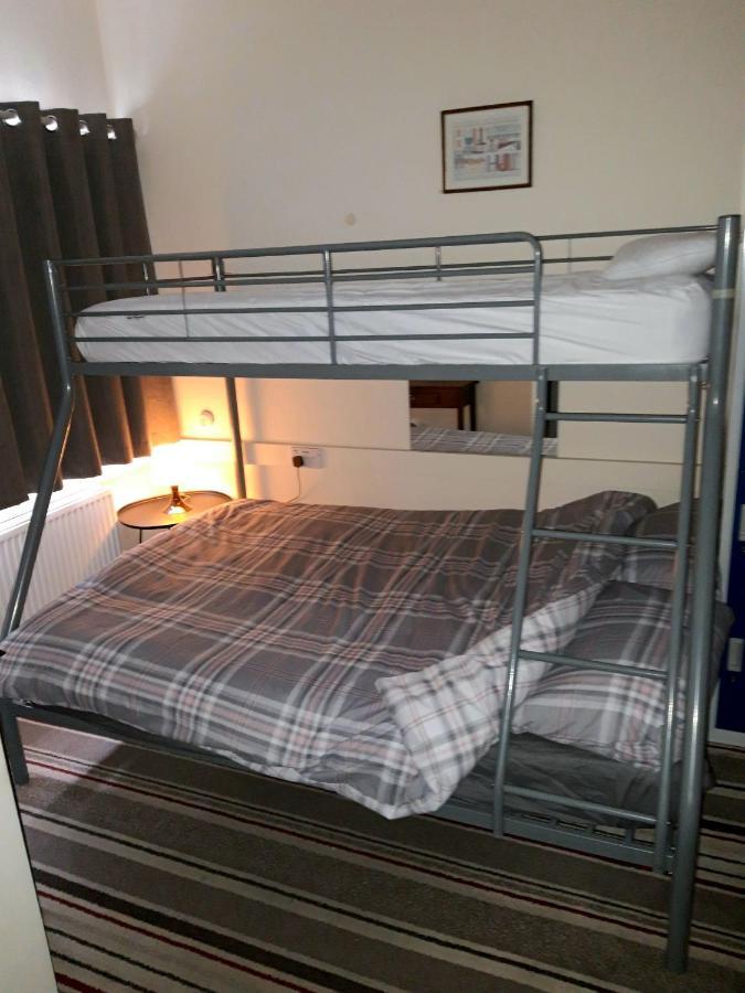 Hull Trinity Backpackers Kingston upon Hull Exterior foto